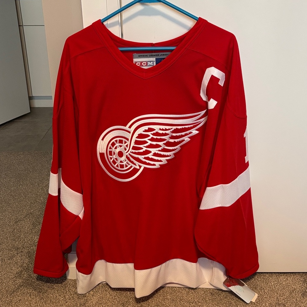 CCM Steve Yzerman autographed Detroit Red Wings Hockey Jersey- new with tags